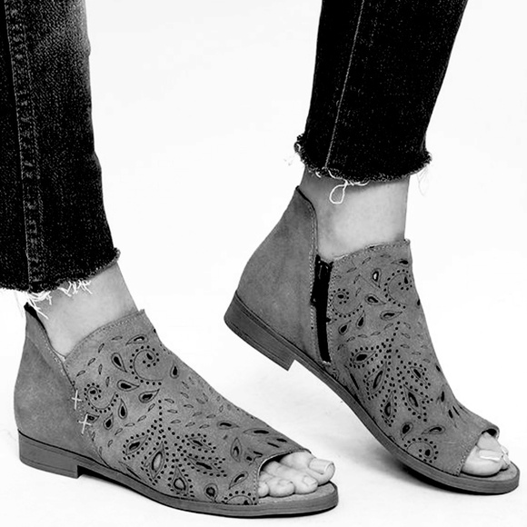 Boho Coolway Peep-Toe Shooties - Picture 2 of 8